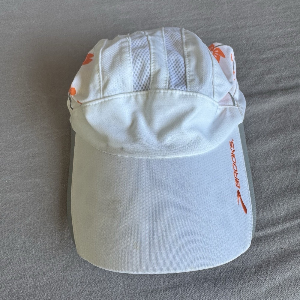 Brooks Hat Cap Strap Back One Size White  Running Athletic Flowers